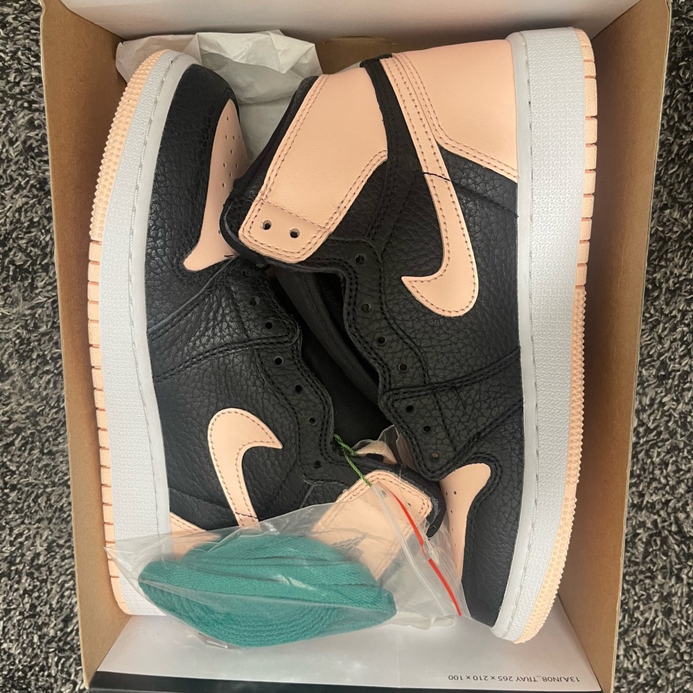 Jordan 1 Crimson Tint Size 5Y